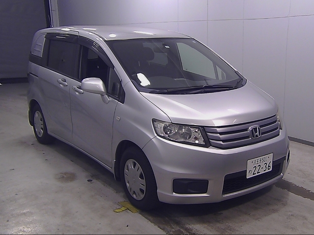 HONDA FREED SPIKE G JUST SELECTION 2010